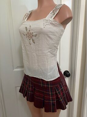 Y2k vintage Abercrombie embroidered white open back tank top